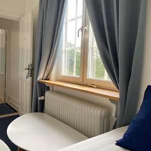 Kleine Kamer met Twee Aparte Bedden
